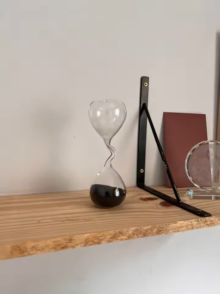 Interior Design Years Of School - Jam Pasir Hitam Desain Lengkung Gaya