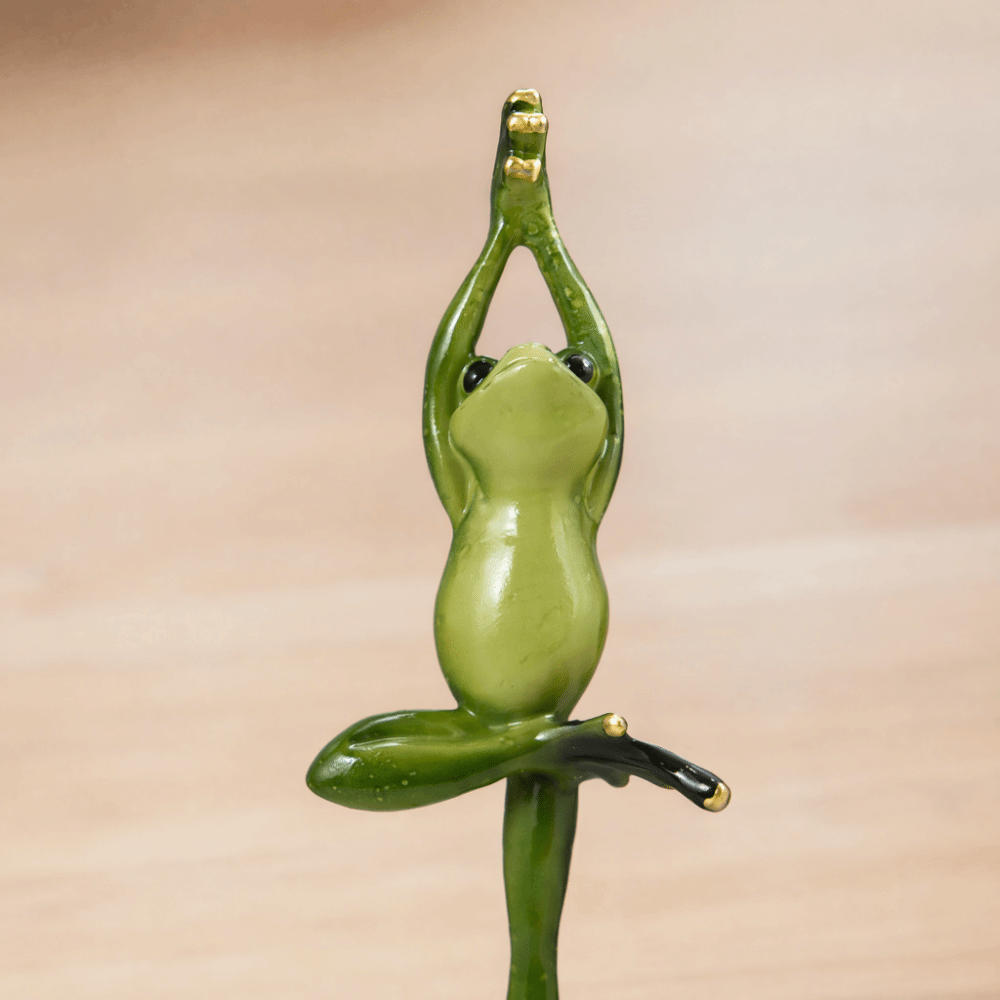 Figur Resin Amfibi Pose Yoga,  - Interior Design Mockup ulasan dan harga